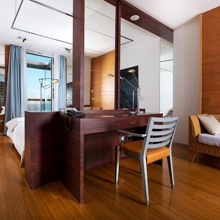 Towers Hotel Stabiae Sorrento Coast カステッランマーレ・ディ・スタービア エクステリア 写真