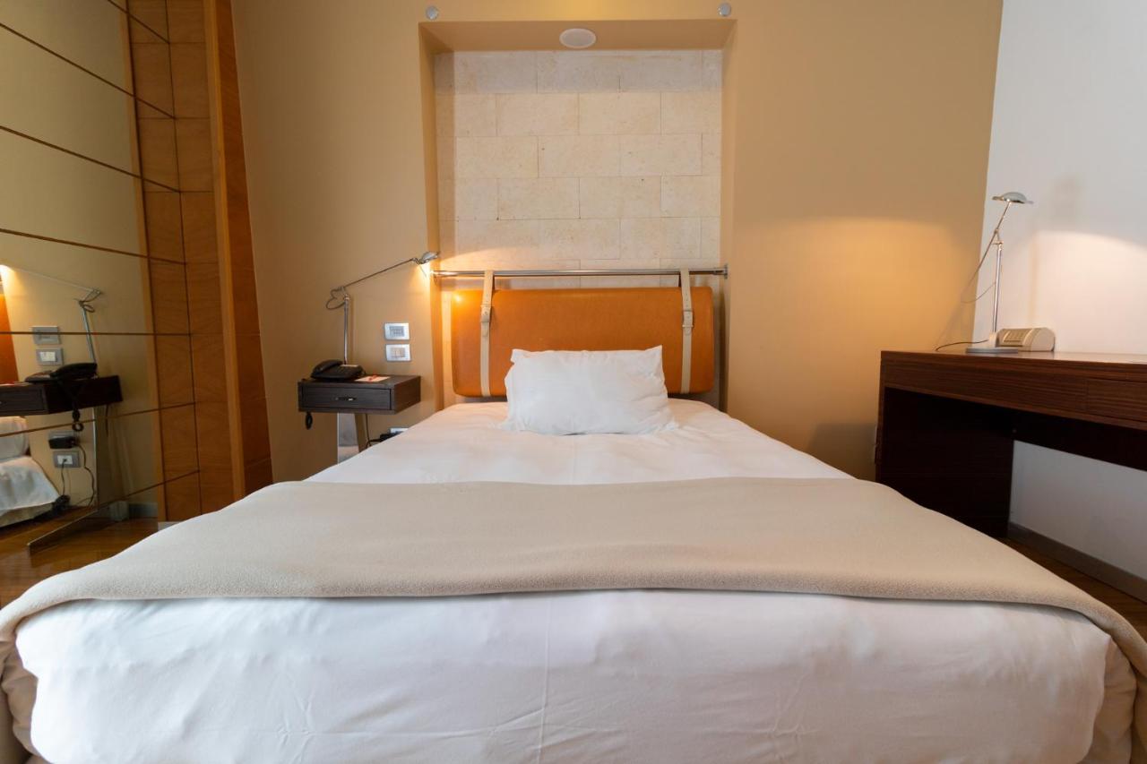Towers Hotel Stabiae Sorrento Coast カステッランマーレ・ディ・スタービア エクステリア 写真
