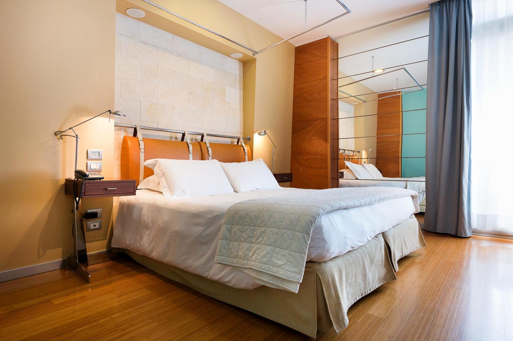 Towers Hotel Stabiae Sorrento Coast カステッランマーレ・ディ・スタービア エクステリア 写真