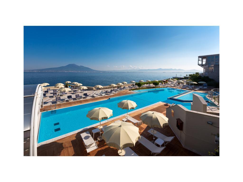 Towers Hotel Stabiae Sorrento Coast カステッランマーレ・ディ・スタービア エクステリア 写真