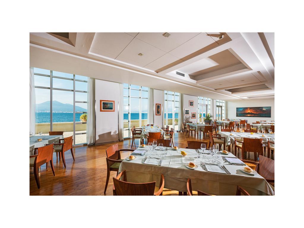 Towers Hotel Stabiae Sorrento Coast カステッランマーレ・ディ・スタービア エクステリア 写真