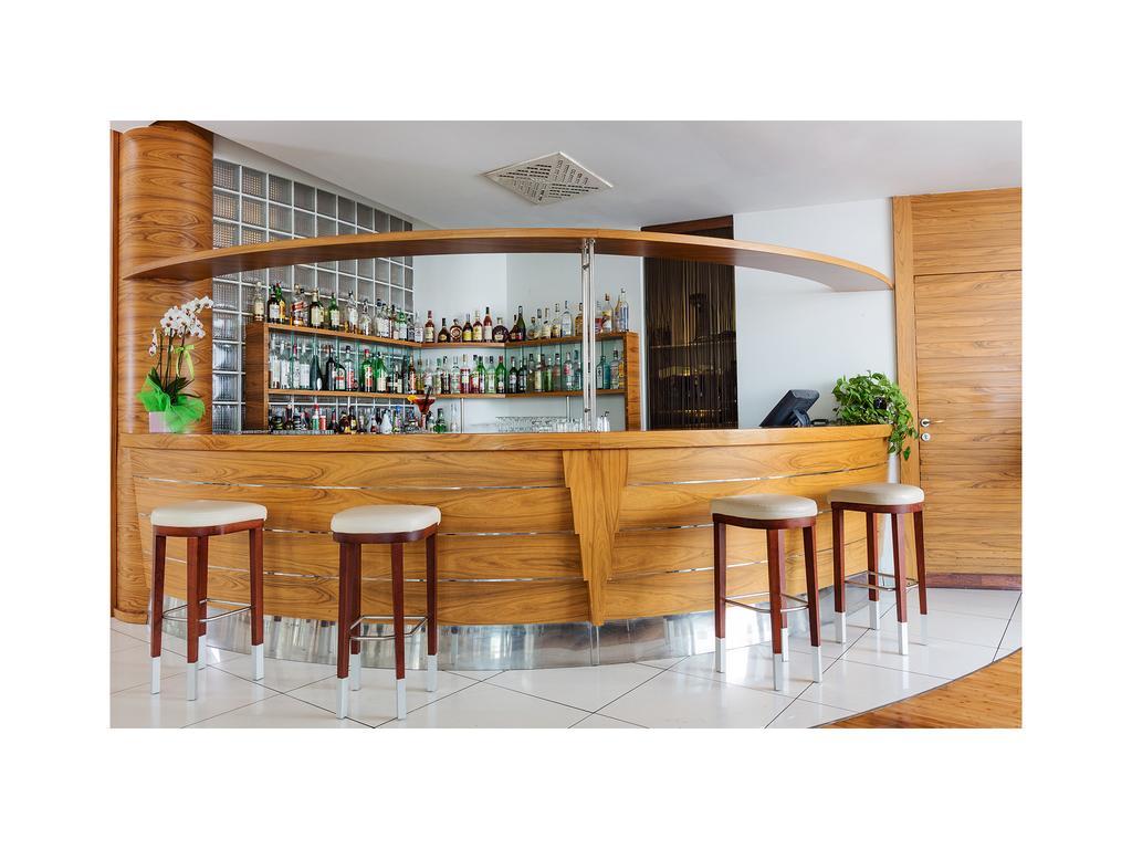 Towers Hotel Stabiae Sorrento Coast カステッランマーレ・ディ・スタービア エクステリア 写真