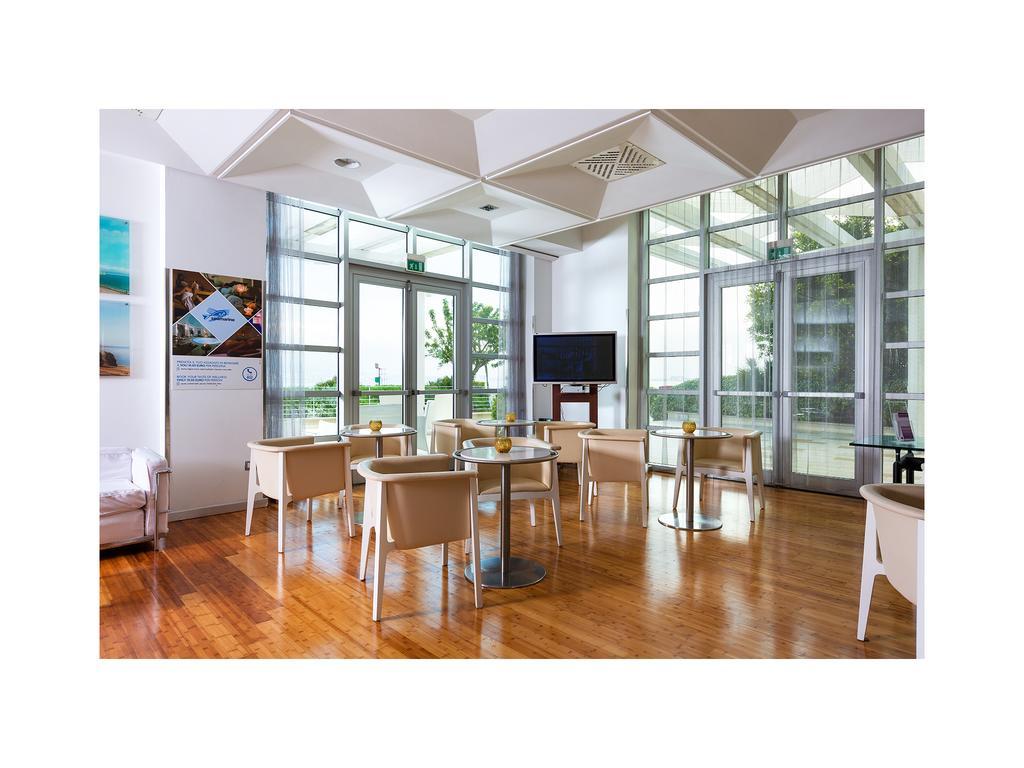 Towers Hotel Stabiae Sorrento Coast カステッランマーレ・ディ・スタービア エクステリア 写真