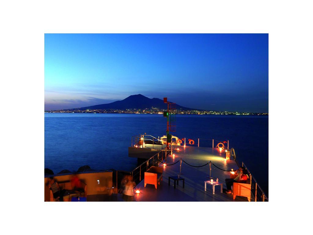 Towers Hotel Stabiae Sorrento Coast カステッランマーレ・ディ・スタービア エクステリア 写真