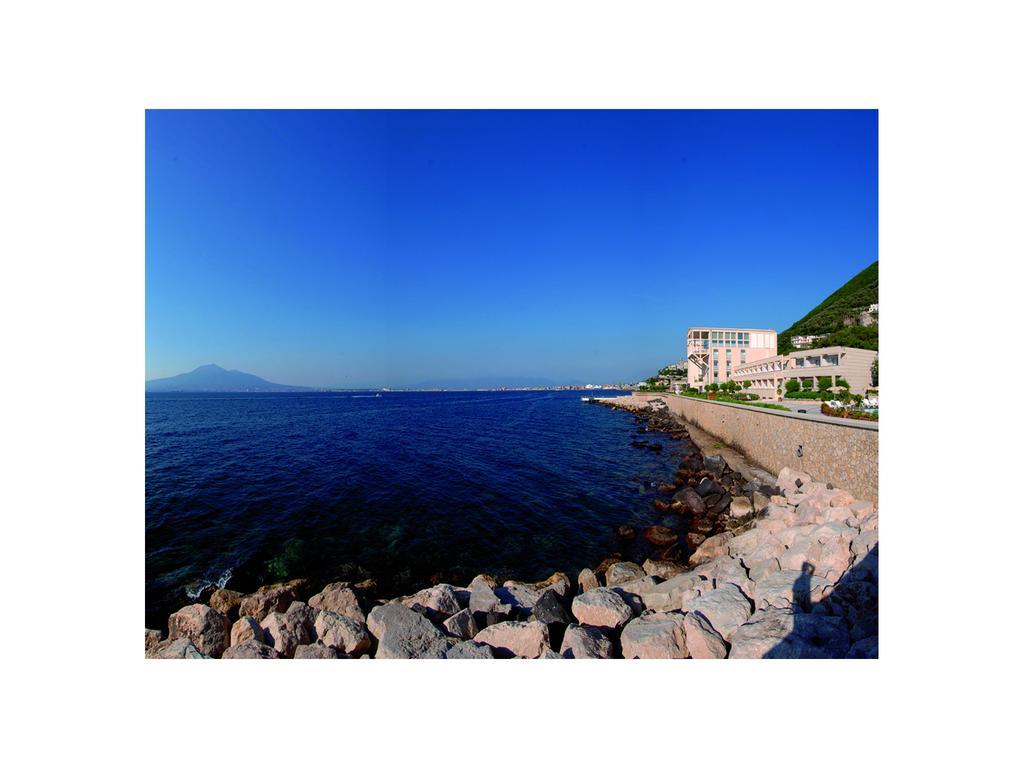 Towers Hotel Stabiae Sorrento Coast カステッランマーレ・ディ・スタービア エクステリア 写真